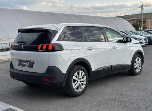 PEUGEOT 5008 1.5 BlueHDi