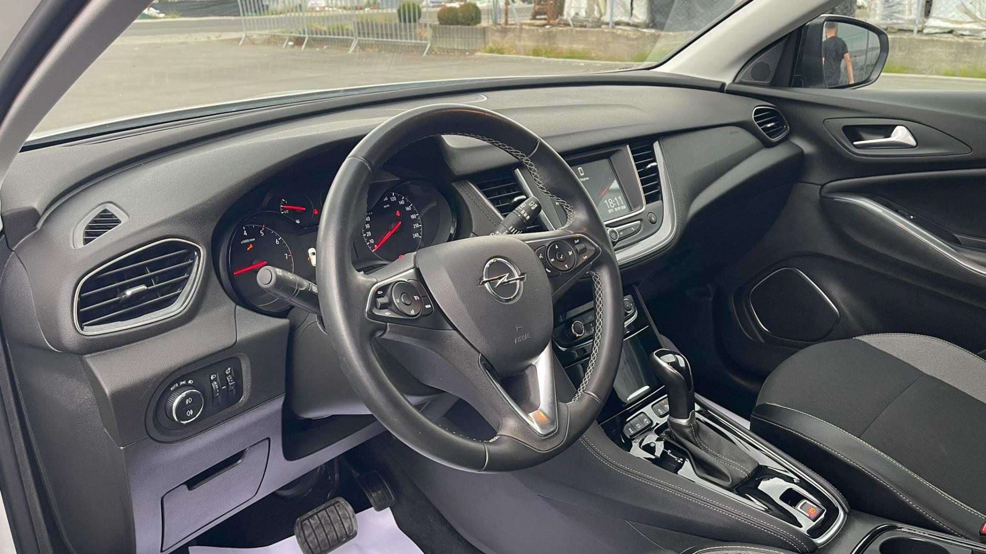 OPEL GRANDLAND X GS Line